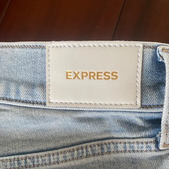 EXPRESS 70’s Mis Rise Distressed Flare Jeans - Picture 6 of 7